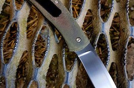 A more traditional slip-joint folder, made for hard work in green canvas micarta and ZDP-189 @Rc65