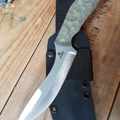 Extreme edge holding on this Evo model, with CPM S110V.